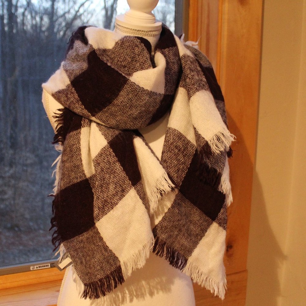 Aerie Burgundy and White Blanket Scarf